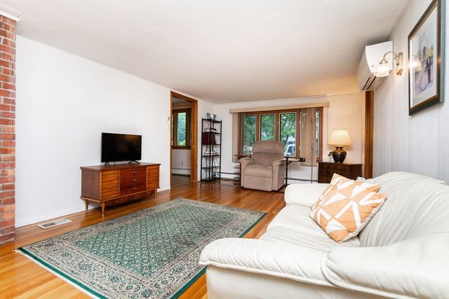 3 Squanto Rd, Peabody, MA 01960