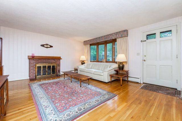 3 Squanto Rd, Peabody, MA 01960