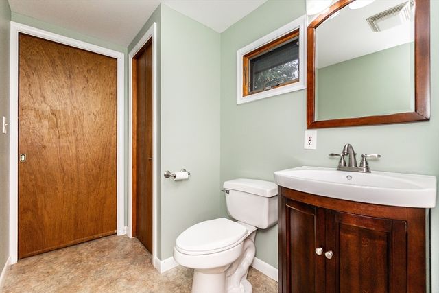 3 Squanto Rd, Peabody, MA 01960