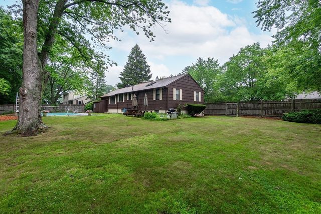 3 Squanto Rd, Peabody, MA 01960