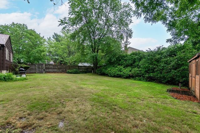 3 Squanto Rd, Peabody, MA 01960