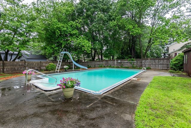 3 Squanto Rd, Peabody, MA 01960