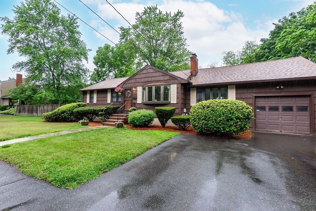 3 Squanto Rd, Peabody, MA 01960