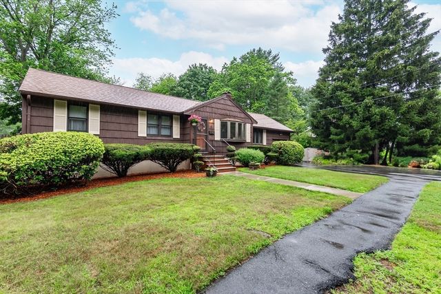 3 Squanto Rd, Peabody, MA 01960