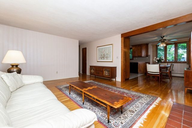 3 Squanto Rd, Peabody, MA 01960