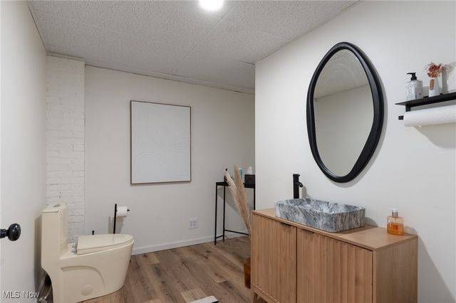 2404 4th Street, Cuyahoga Falls, OH 44221