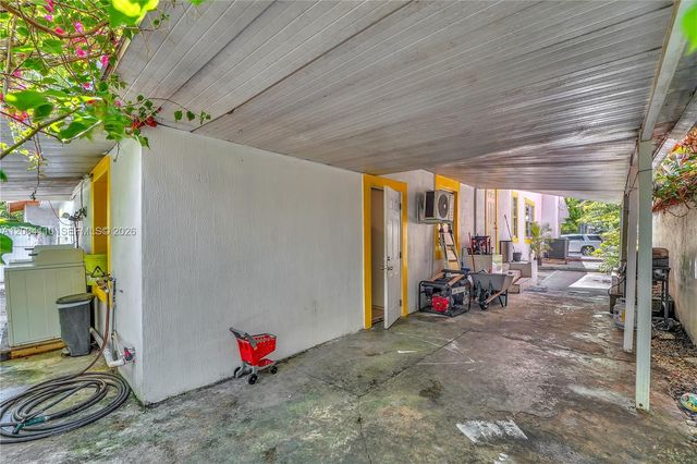 219 SW 6th Ave, Miami, FL 33130