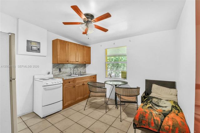 219 SW 6th Ave, Miami, FL 33130