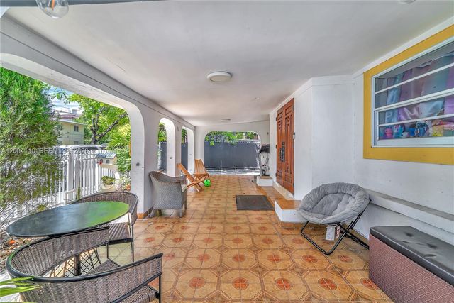 219 SW 6th Ave, Miami, FL 33130