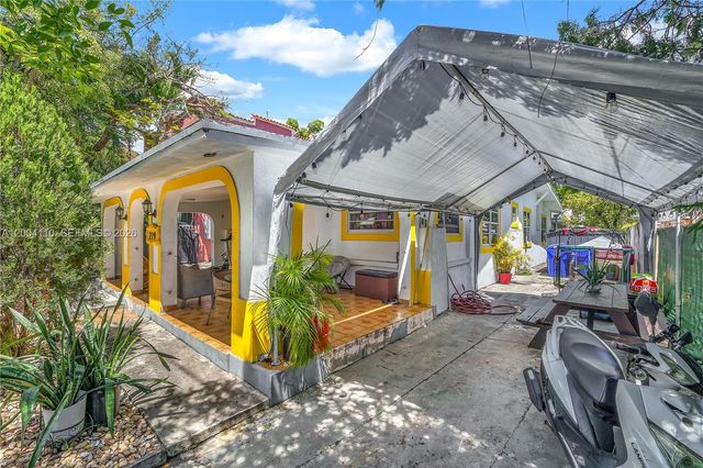 219 SW 6th Ave, Miami, FL 33130