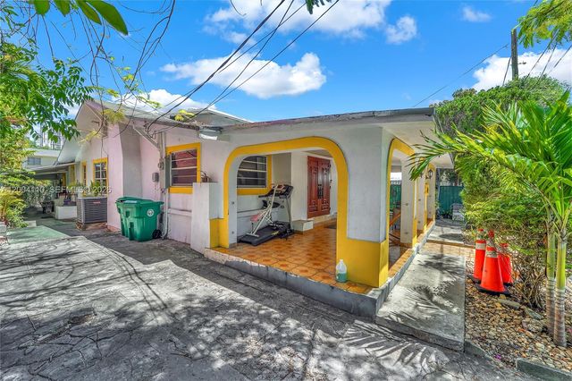 219 SW 6th Ave, Miami, FL 33130