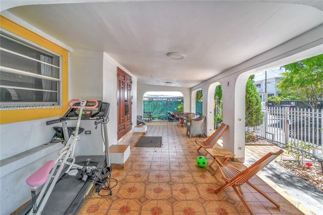 219 SW 6th Ave, Miami, FL 33130