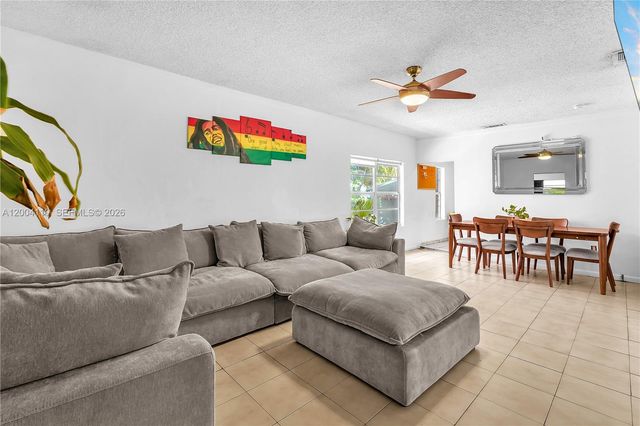 219 SW 6th Ave, Miami, FL 33130