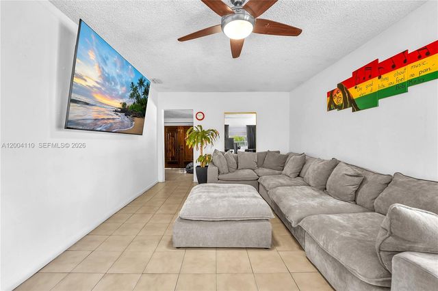 219 SW 6th Ave, Miami, FL 33130