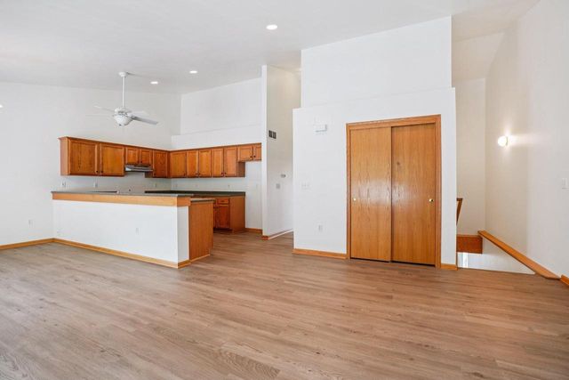 2204 Patrick LANE, Waukesha, WI 53188