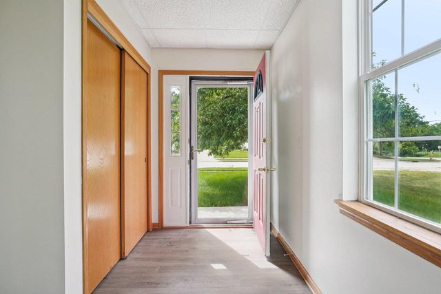 2204 Patrick LANE, Waukesha, WI 53188