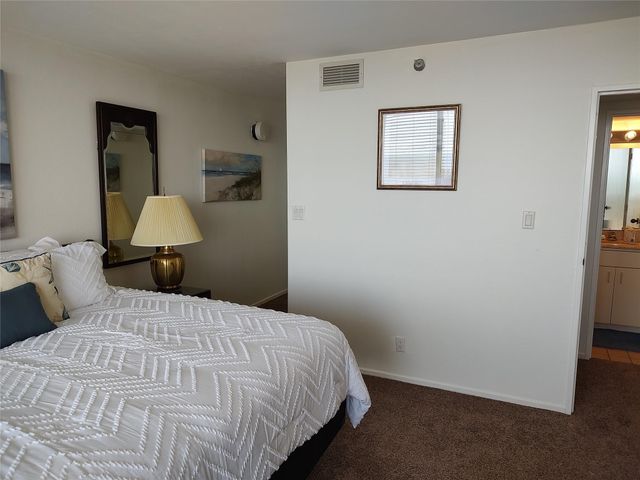 5220 Seawall Boulevard 630, Galveston, TX 77551