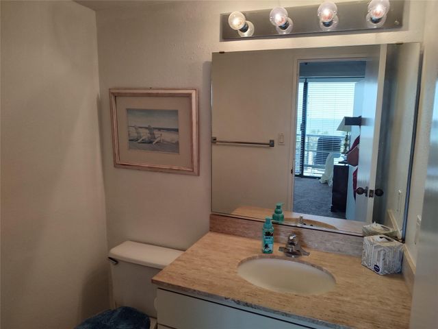 5220 Seawall Boulevard 630, Galveston, TX 77551
