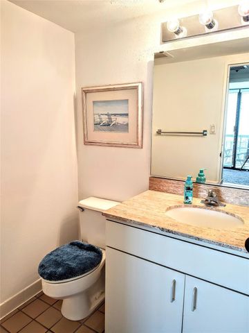 5220 Seawall Boulevard 630, Galveston, TX 77551
