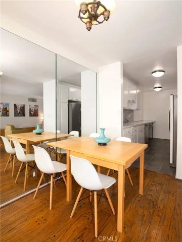 927 N Kings Road 118, West Hollywood, CA 90069