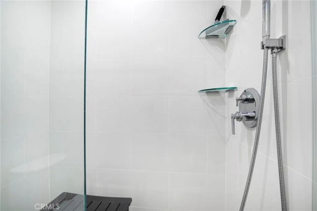 927 N Kings Road 118, West Hollywood, CA 90069