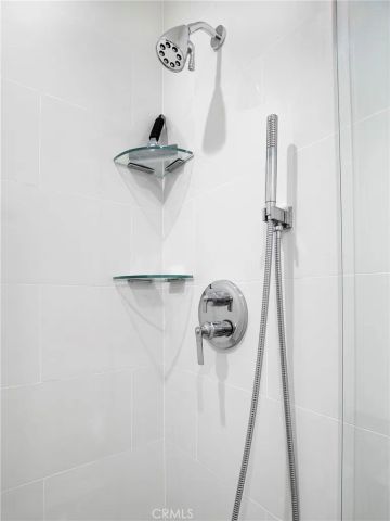 927 N Kings Road 118, West Hollywood, CA 90069