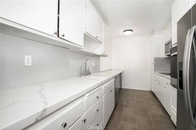 927 N Kings Road 118, West Hollywood, CA 90069