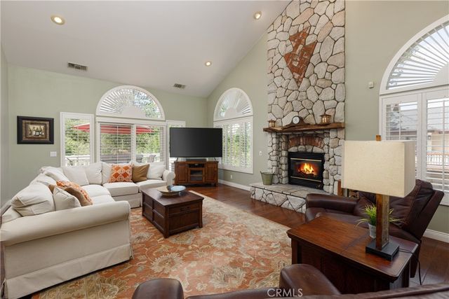 28575 Manitoba Drive, Lake Arrowhead, CA 92352