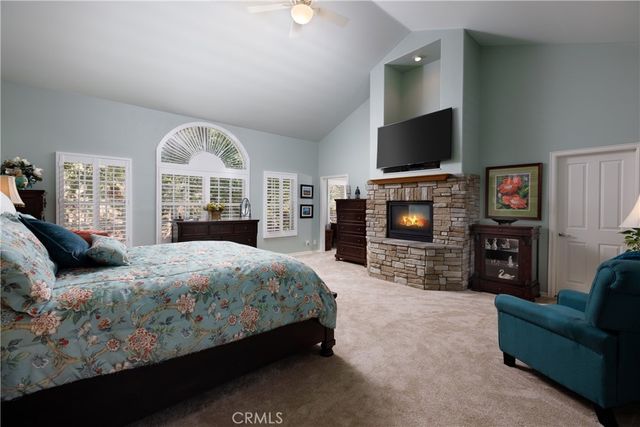28575 Manitoba Drive, Lake Arrowhead, CA 92352