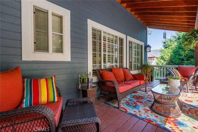 28575 Manitoba Drive, Lake Arrowhead, CA 92352