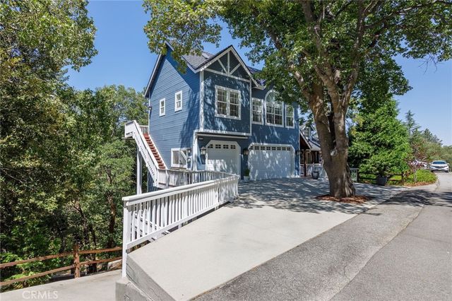 28575 Manitoba Drive, Lake Arrowhead, CA 92352