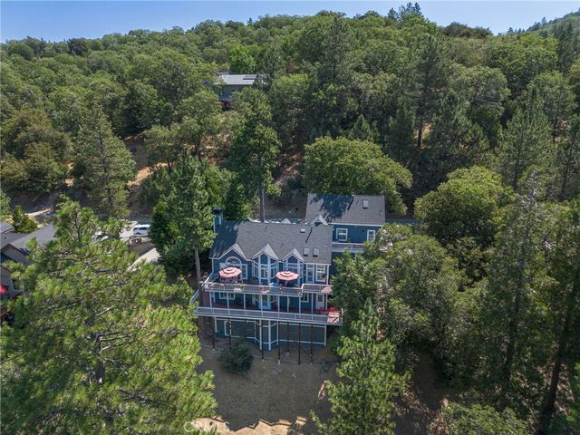 28575 Manitoba Drive, Lake Arrowhead, CA 92352