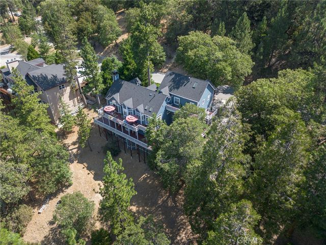 28575 Manitoba Drive, Lake Arrowhead, CA 92352