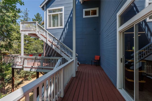 28575 Manitoba Drive, Lake Arrowhead, CA 92352