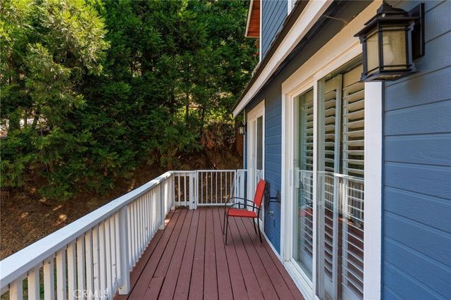 28575 Manitoba Drive, Lake Arrowhead, CA 92352