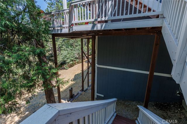 28575 Manitoba Drive, Lake Arrowhead, CA 92352