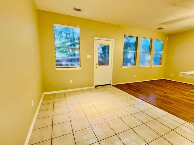 23 Summerhaze Circle, The Woodlands, TX 77382