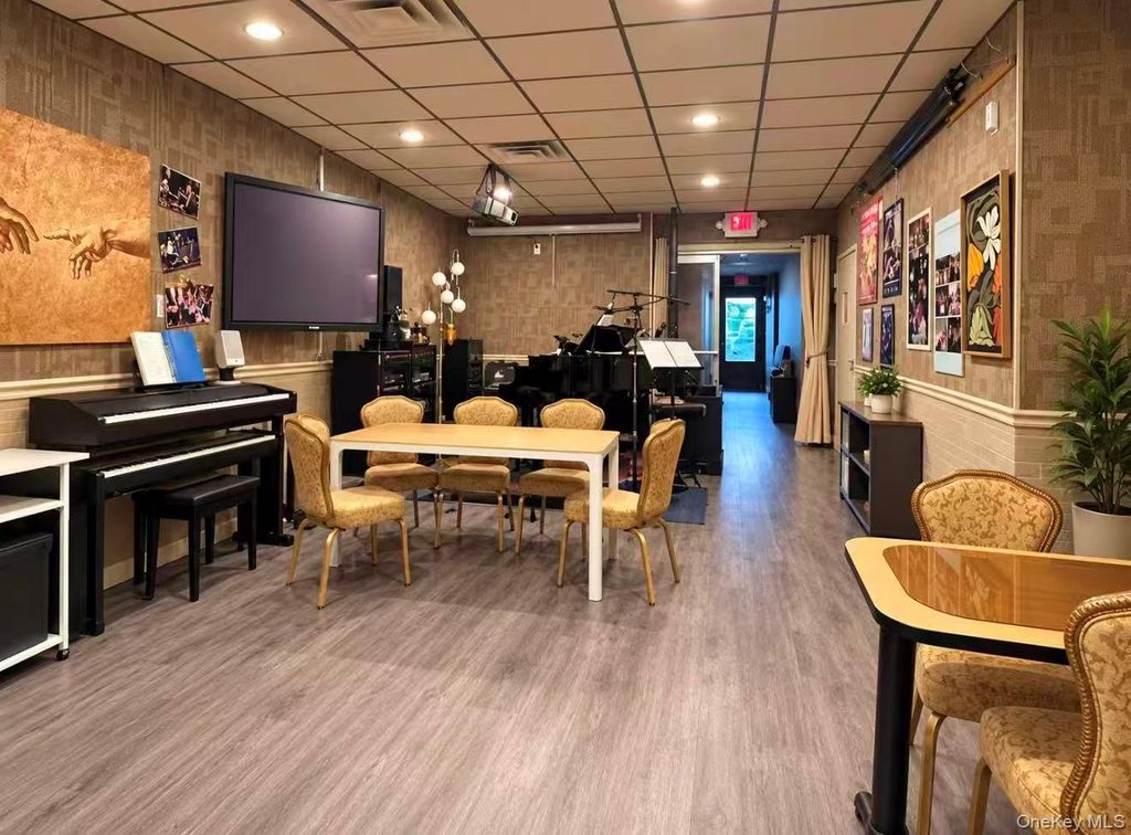 42-32 162nd Street, Flushing, NY 11358 — photo 2