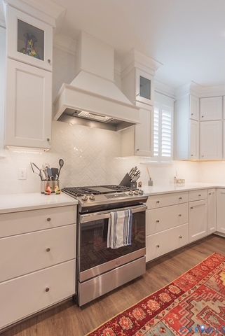 4533 Thorncroft Dr, Glen Allen, VA 23060