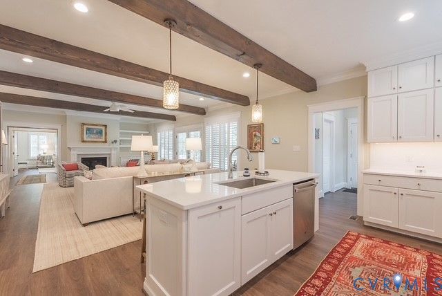 4533 Thorncroft Dr, Glen Allen, VA 23060