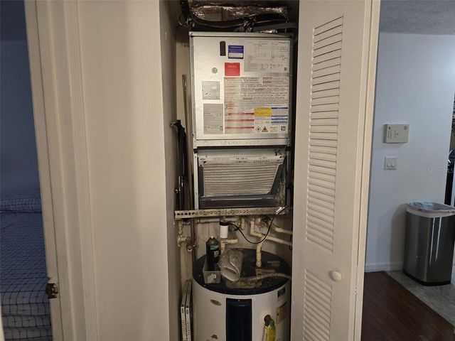 4115 CHATHAM OAK COURT 218, Tampa, FL 33624