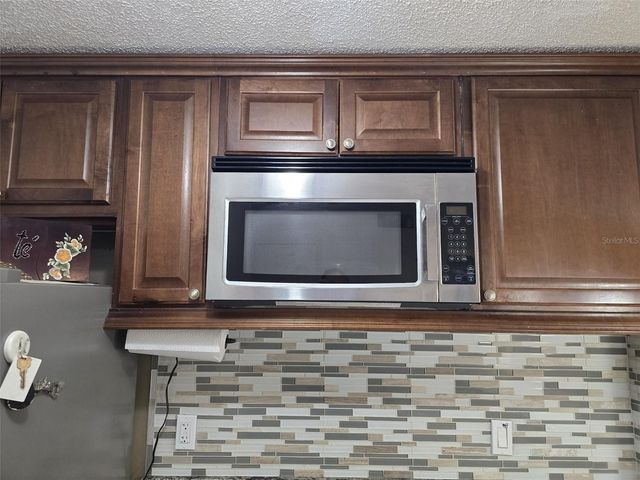 4115 CHATHAM OAK COURT 218, Tampa, FL 33624