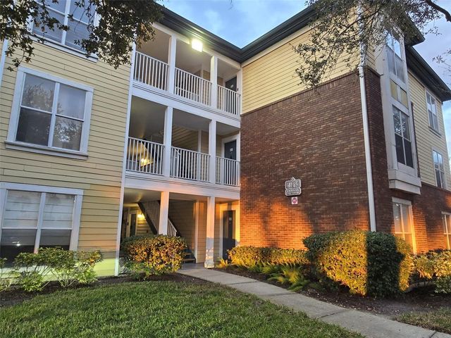 4115 CHATHAM OAK COURT 218, Tampa, FL 33624