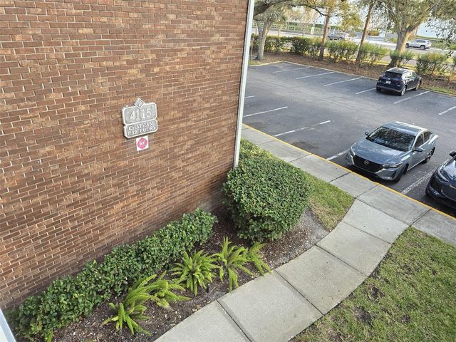 4115 CHATHAM OAK COURT 218, Tampa, FL 33624