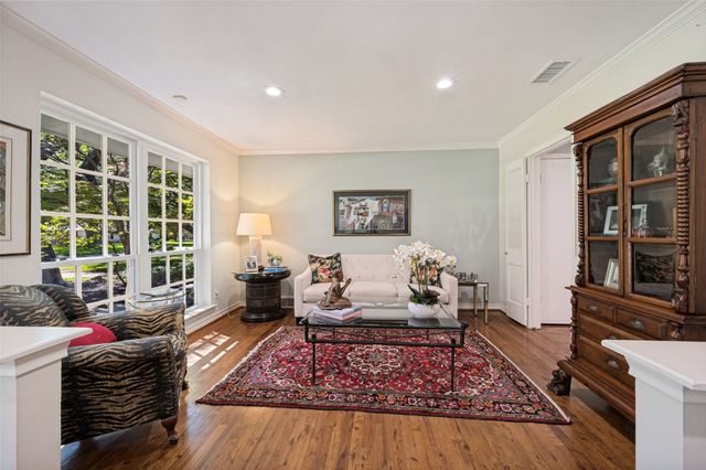 4521 Nashwood Lane, Dallas, TX 75244