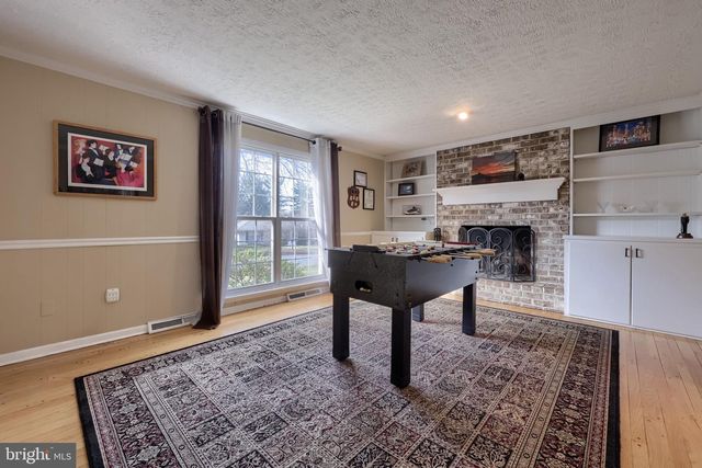 2245 SUTTON RD, York, PA 17403