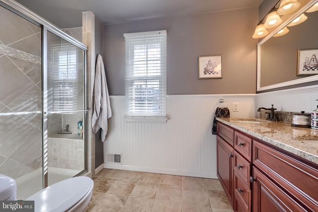 2245 SUTTON RD, York, PA 17403