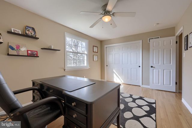 2245 SUTTON RD, York, PA 17403