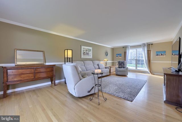 2245 SUTTON RD, York, PA 17403