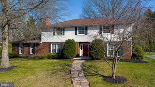 2245 SUTTON RD, York, PA 17403